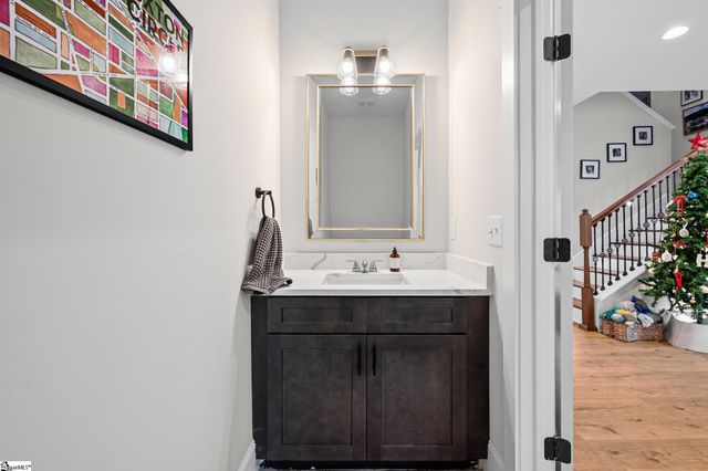 14 Blackwood Street, Greenville, SC 29611