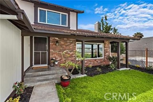 24828 Acropolis, Mission Viejo, CA 92691