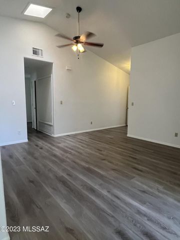 9641 N Gyor Place, Tucson, AZ 85742