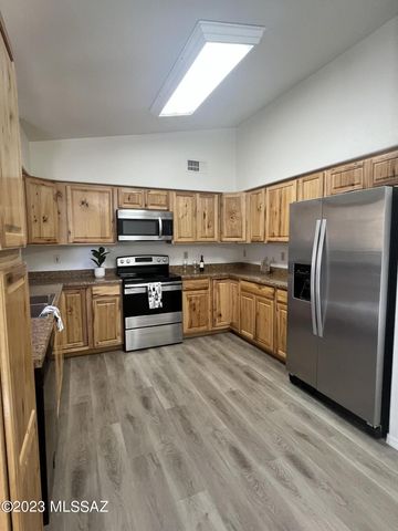 9641 N Gyor Place, Tucson, AZ 85742