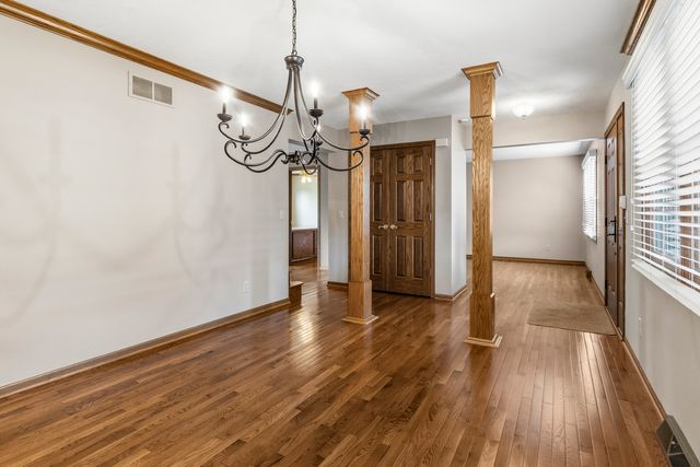 6990 Skyview Trail, Roscoe, IL 61073
