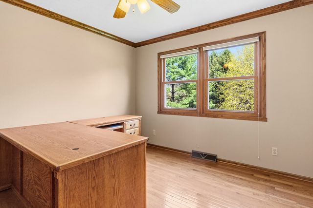 6990 Skyview Trail, Roscoe, IL 61073