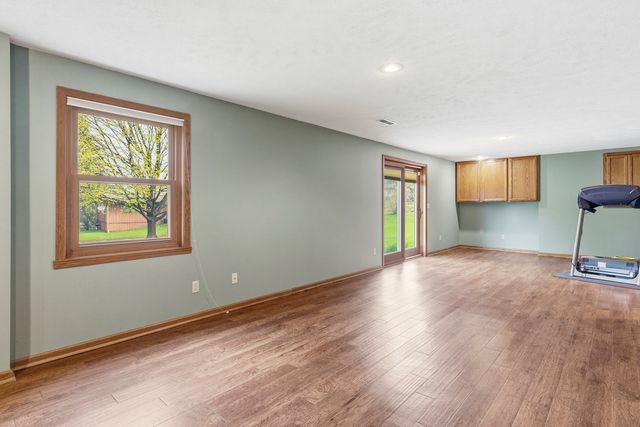 6990 Skyview Trail, Roscoe, IL 61073