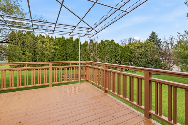 6990 Skyview Trail, Roscoe, IL 61073