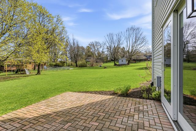 6990 Skyview Trail, Roscoe, IL 61073