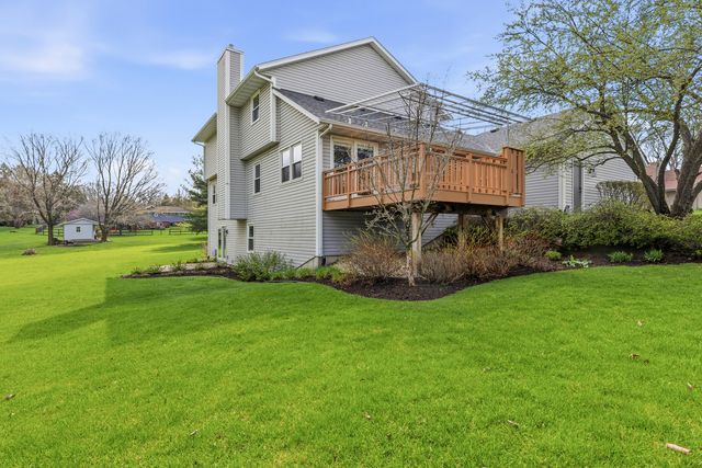 6990 Skyview Trail, Roscoe, IL 61073