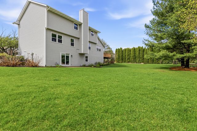 6990 Skyview Trail, Roscoe, IL 61073