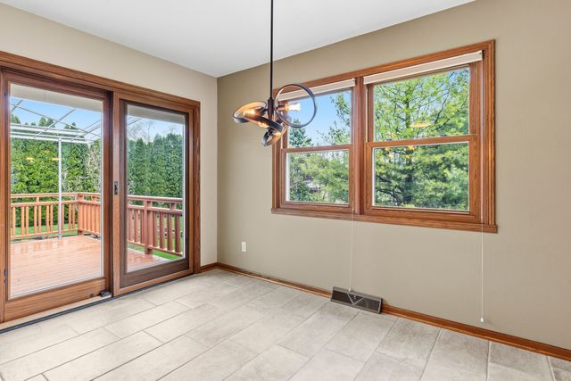 6990 Skyview Trail, Roscoe, IL 61073