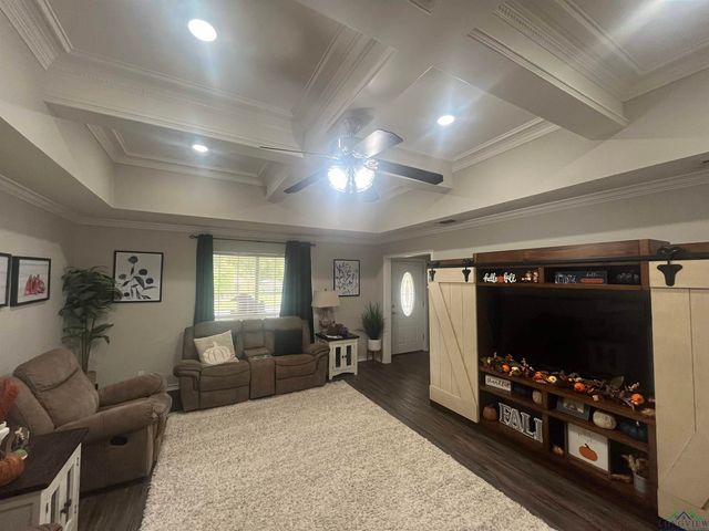 6 Timber Ridge Dr, Atlanta, TX 75551