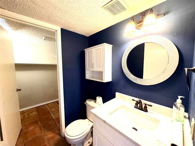 3309 Ivanhoe Lane, Garland, TX 75044