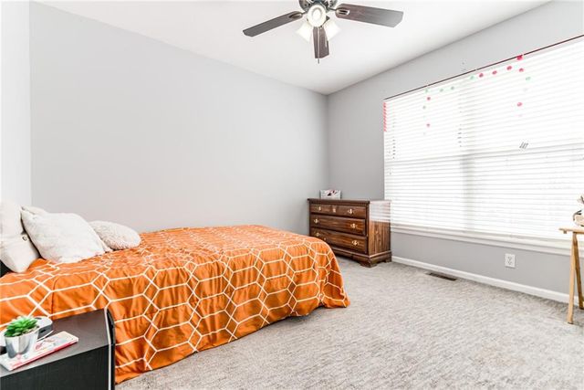 944 N Pine Street, Olathe, KS 66061