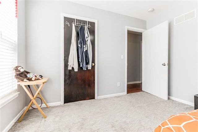 944 N Pine Street, Olathe, KS 66061