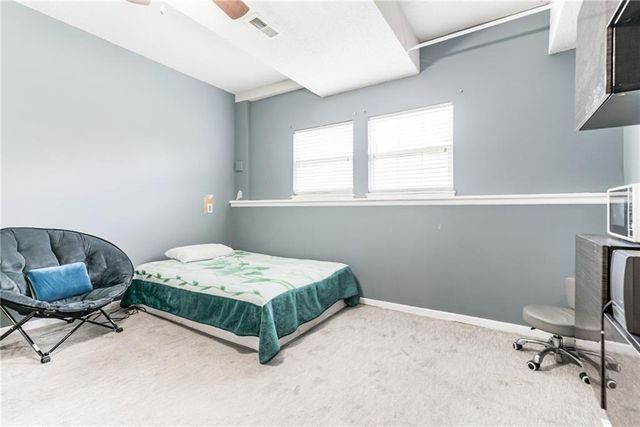 944 N Pine Street, Olathe, KS 66061