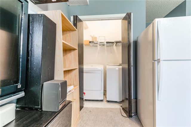 944 N Pine Street, Olathe, KS 66061
