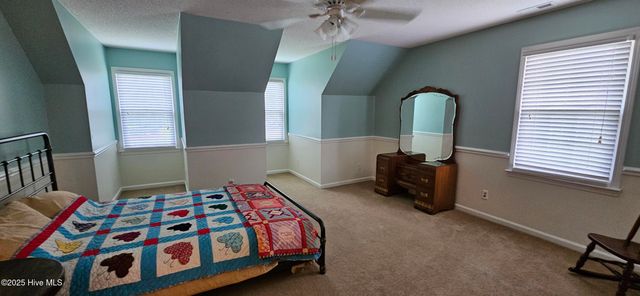 101 W Arrowhead Drive, Clinton, NC 28328