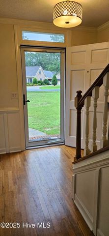 101 W Arrowhead Drive, Clinton, NC 28328