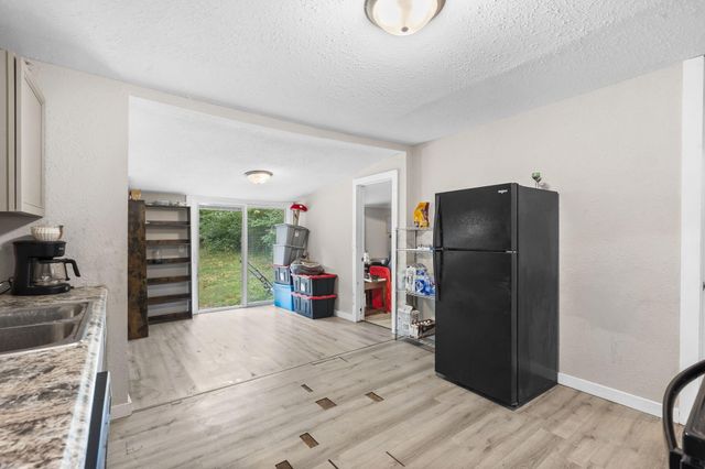 2130 North Elizabeth Avenue, Springfield, MO 65803