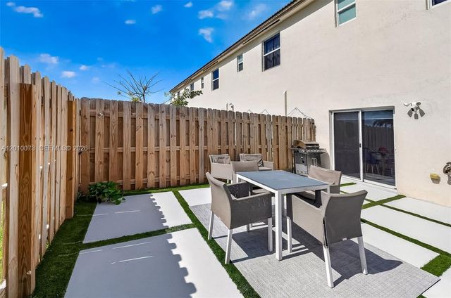 12221 NW 24th Pl, Miami, FL 33167