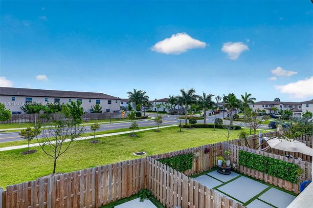 12221 NW 24th Pl, Miami, FL 33167