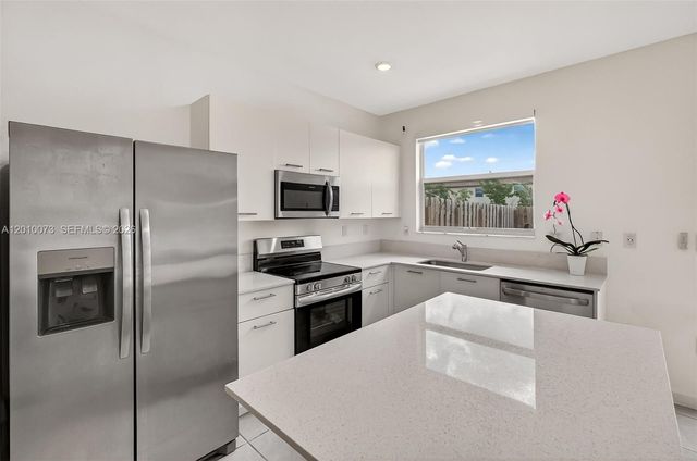 12221 NW 24th Pl, Miami, FL 33167