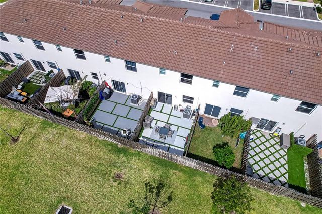 12221 NW 24th Pl, Miami, FL 33167