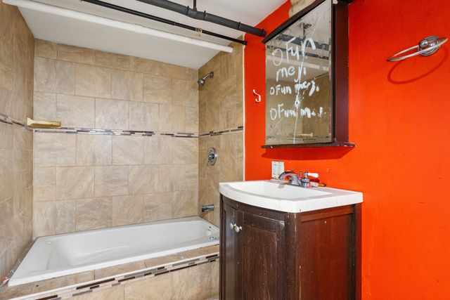 5404 S Drexel Avenue, Chicago, IL 60615