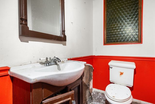 5404 S Drexel Avenue, Chicago, IL 60615