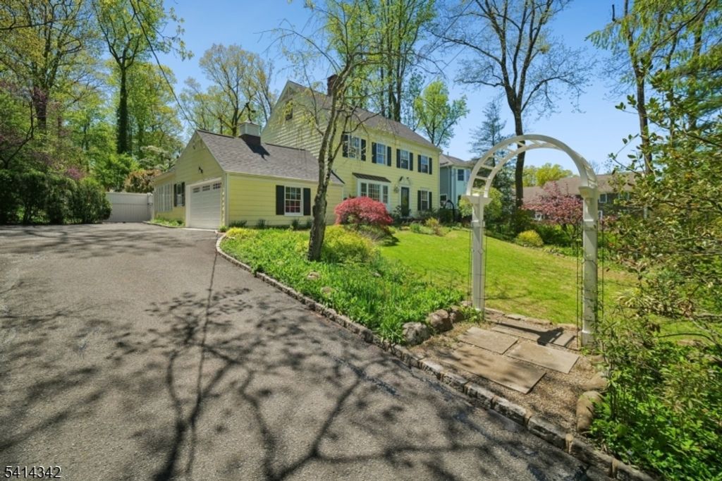 638 Mountain Ave, Berkeley Heights Twp., NJ 07922