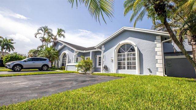 14206 SW 97th Ter, Miami, FL 33186