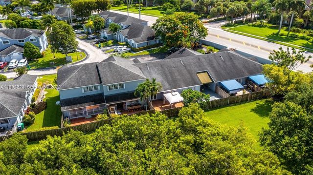 14206 SW 97th Ter, Miami, FL 33186