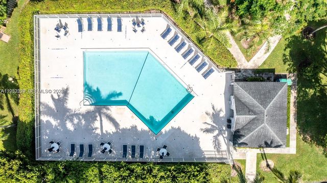 14206 SW 97th Ter, Miami, FL 33186