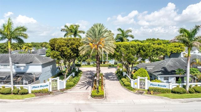 14206 SW 97th Ter, Miami, FL 33186