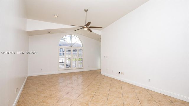 14206 SW 97th Ter, Miami, FL 33186