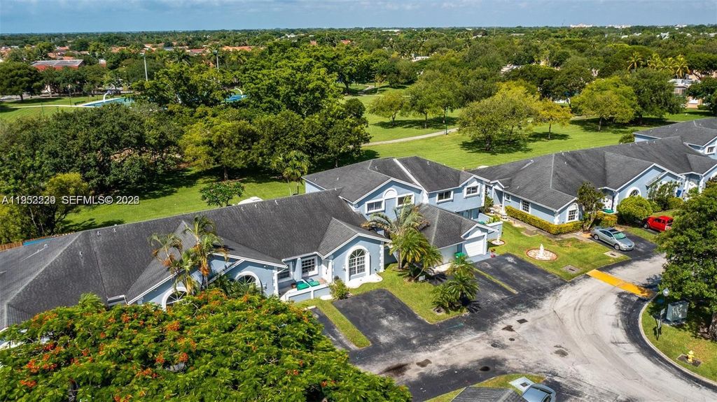 14206 SW 97th Ter, Miami, FL 33186