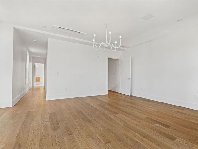 561 East Broadway 561, Boston, MA 02127