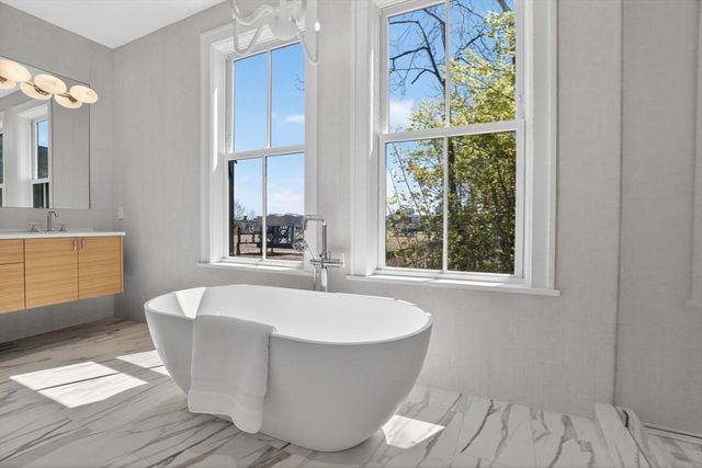 561 East Broadway 561, Boston, MA 02127