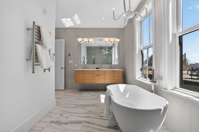 561 East Broadway 561, Boston, MA 02127
