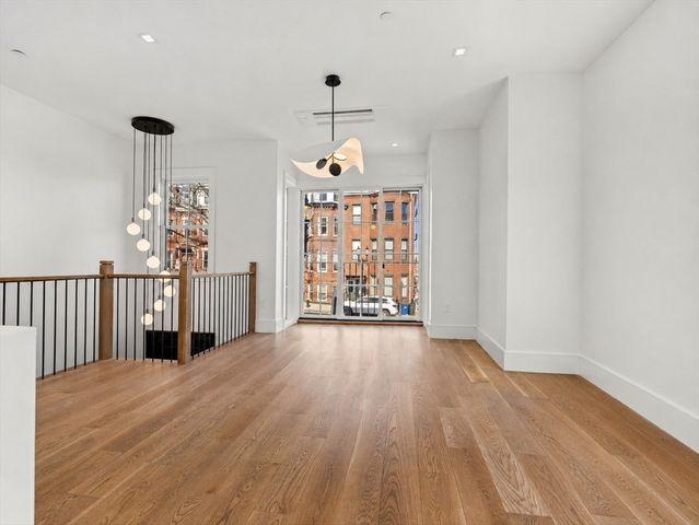 561 East Broadway 561, Boston, MA 02127