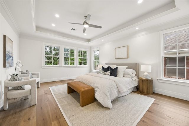 4260 Emory Avenue, West University Place, TX 77005