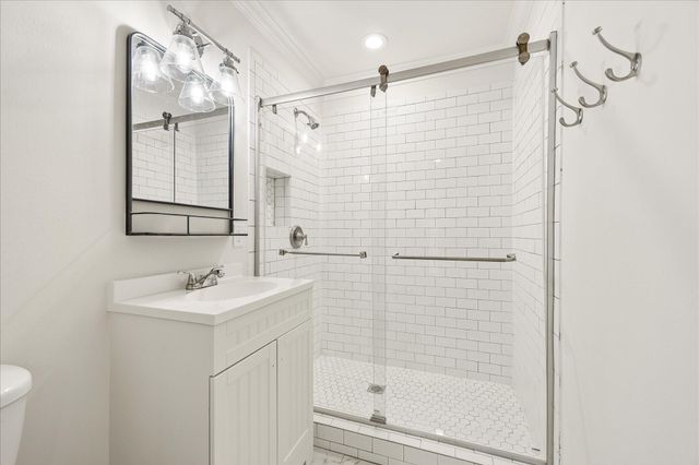 4260 Emory Avenue, West University Place, TX 77005
