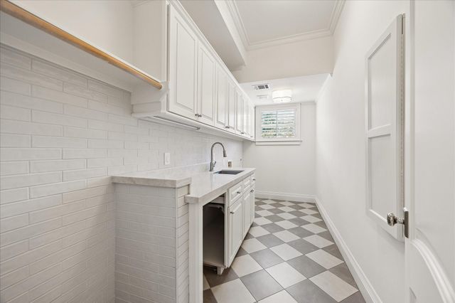 4260 Emory Avenue, West University Place, TX 77005