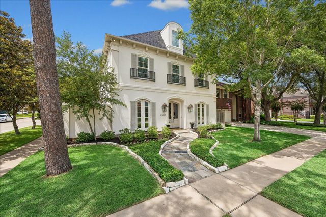 4260 Emory Avenue, West University Place, TX 77005