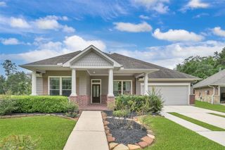 90 W Tapestry Park Circle, The Woodlands, TX 77381
