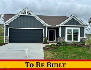 Unit 9 Meadow Trail SW 9, Hartville, OH 44632