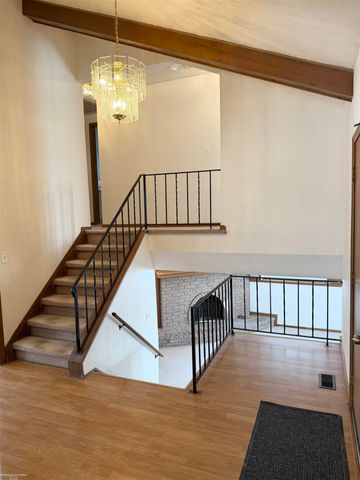 13227 Canterbury Drive, Sterling Heights, MI 48312