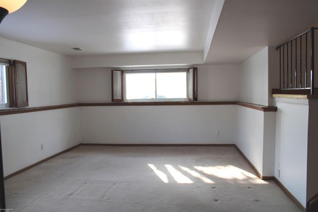 13227 Canterbury Drive, Sterling Heights, MI 48312