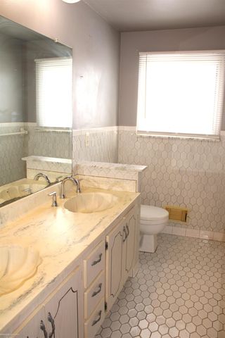 13227 Canterbury Drive, Sterling Heights, MI 48312