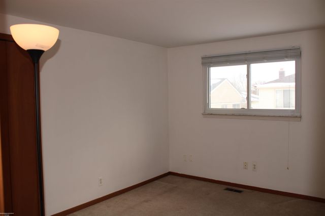 13227 Canterbury Drive, Sterling Heights, MI 48312