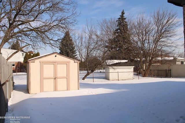 13227 Canterbury Drive, Sterling Heights, MI 48312