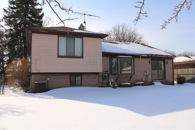 13227 Canterbury Drive, Sterling Heights, MI 48312